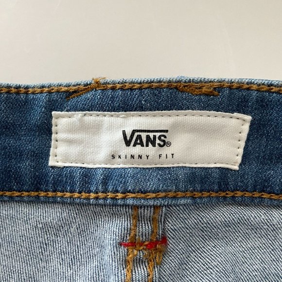 Vans‎ Jeans Skinny Fit Straight Blue Denim Mid Rise Medium Wash NWT Womens 5/27 - Picture 8 of 13